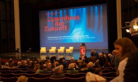 Was wäre passender als ein Opernhaus?