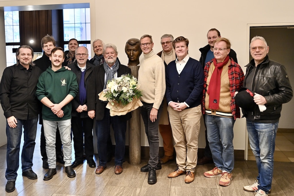 Blumen für Heine © Lokalbüro Blumen für Heine © Lokalbüro