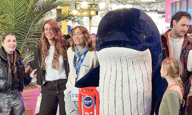 Bunter Auftakt zur boot 2026: Finni sorgt für Aufsehen