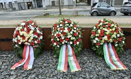 Gedenken am Deportations-Mahnmal – Düsseldorf erinnert an die Opfer von Holocaust und NS-Diktatur