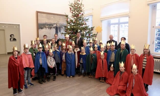 Sternsinger machen Station im Rathaus