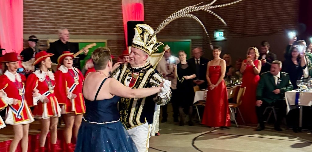 Prinz Robert I. und seine Prinzessin Anita II. foto Karnevalsausschuß Unterbach 1957 e.V.