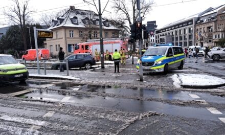 Einsatzfahrt zum Düsseldorfer Flughafen führt zu Straßenbahnstörung
