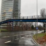 Kennedydamm: Fußgängerbrücke wegen Schäden gesperrt