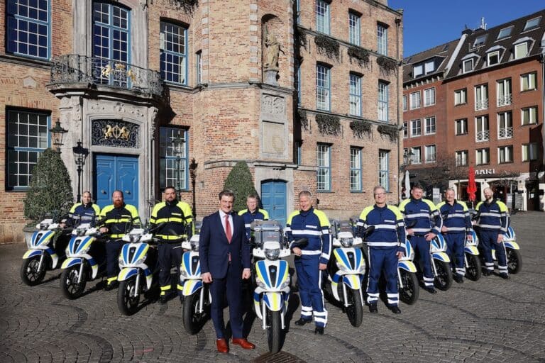 Zehn neue Roller für das Ordnungsamt - Lokalbüro Düsseldorf