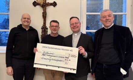 Neue Glasfenster in der Basilika Kaiserswerth