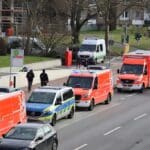 Feuermeldung in Garath – Feuerwehr löscht Kellerbrand, mehrere Leichtverletzte