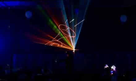 Rheinlandsaal erstrahlt im Glanz der Geschichte – Prinzengarde Blau-Weiss feiert mit spektakulärer Jubiläumsgala