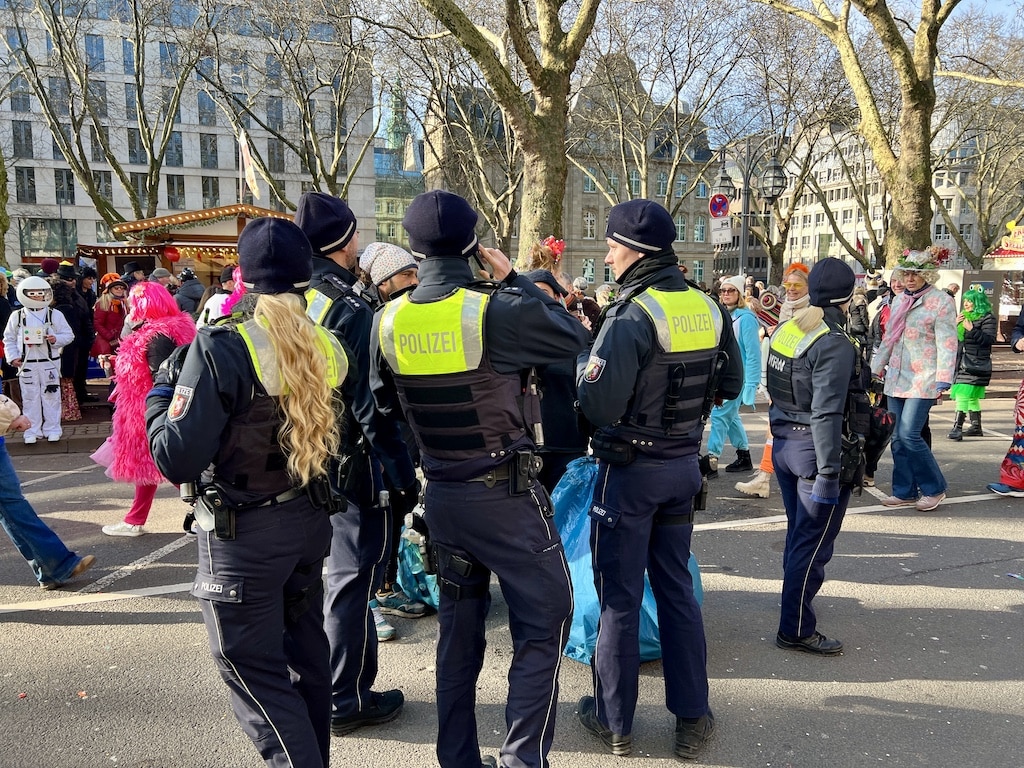 Polizei zu Karneval sorte für Sicherheit © Lokalbüro