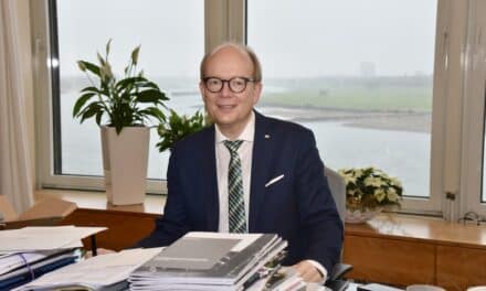 Kuper lädt zum Rätseln ein: Verschwundener Archivar im Landtag