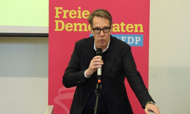 Neuer Vorsitzender – neue Hoffnung: FDP Düsseldorf wählt sich aus der&nbsp;Krise
