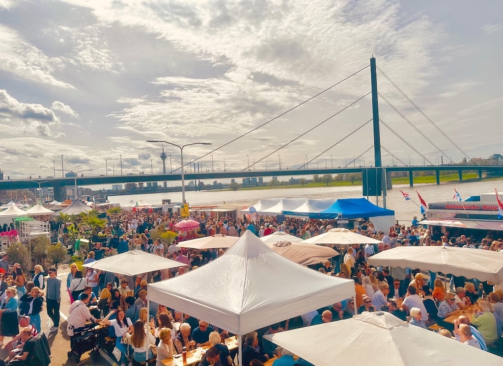 Fischmarkt am Tonhallenufer © Agentur Rheinlust