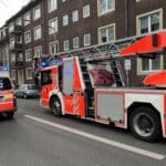 Zimmerbrand in Lörick: Feuerwehr verhindert Ausbreitung – keine Verletzten