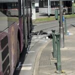 Schwerer Verkehrsunfall nahe Hauptbahnhof – Frau lebensgefährlich verletzt