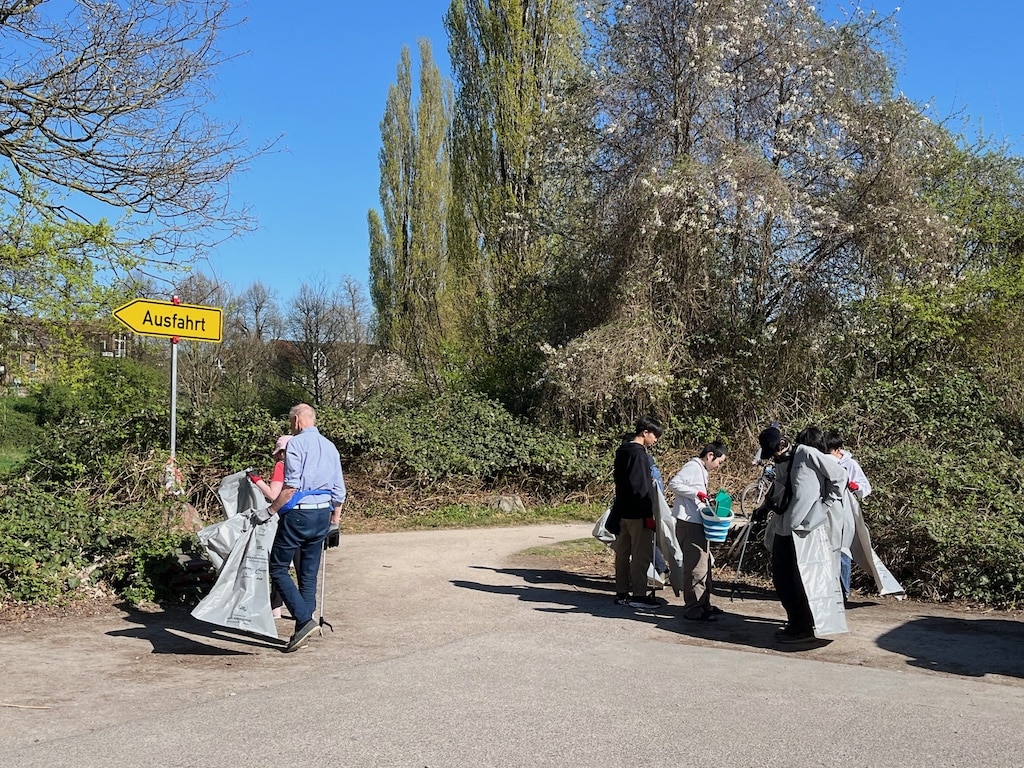 Fleißige Müllsammler beim Dreck-Weg-Tag im vergangenen Jahr © Alexandra Stoffel