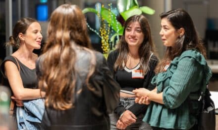 Initiative gegen Datenlücke: Düsseldorfer Kooperation stärkt Frauen in der Künstlichen Intelligenz