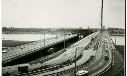 Spektakulärer Brückenverschub vor 50 Jahren: Als die Oberkasseler Brücke Geschichte schrieb