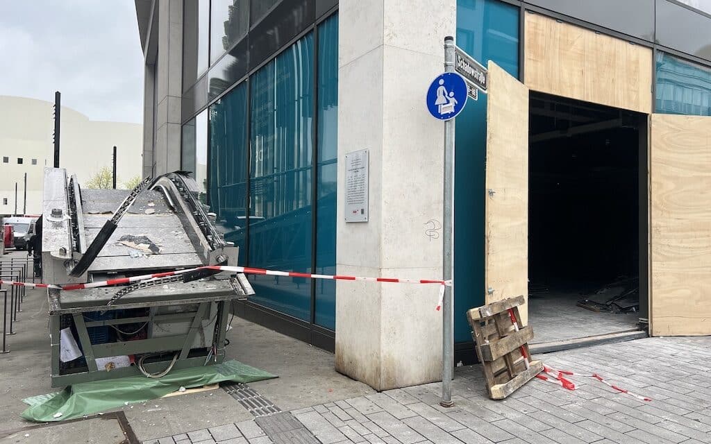 Neustart auf der Schadowstraße: Umbauarbeiten im ehemaligen Primark-Gebäude begonnen