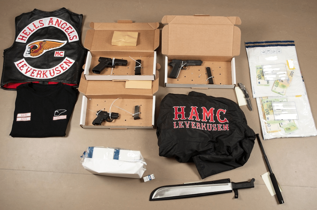 Sichergestellte Gegenstände Foto: Polizei Düsseldorf