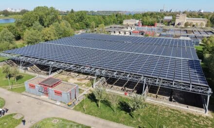 Größtes Solarfaltdach Deutschlands nimmt auf Klärwerk Süd Gestalt an