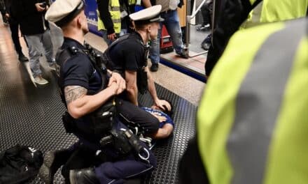 Razzia im Untergrund: Hunderte Verstöße bei Rheinbahn-Kontrolle