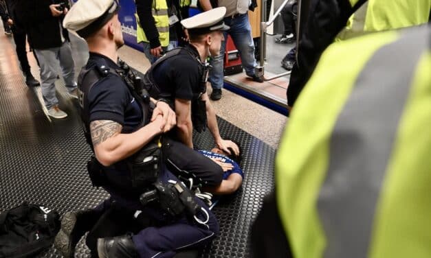 Razzia im Untergrund: Hunderte Verstöße bei Rheinbahn-Kontrolle