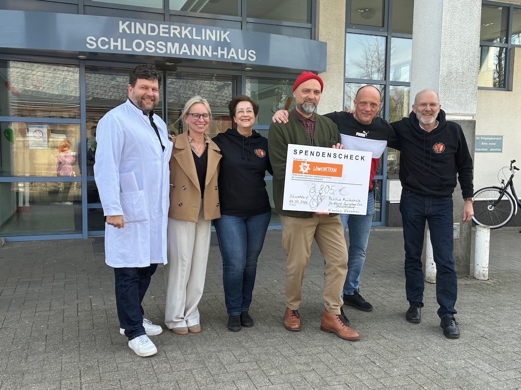 Dr. Friedhelm Schuster Oberarzt der Klinik für Kinder-Onkologie, Stephanie Schuster, Vorsitzende, Yvonne Michel, Nikolay Kasakov Leiter der poitiven Musikschule, Frank Schneider, Friedhelm Grobler © Löwenstern e.V.