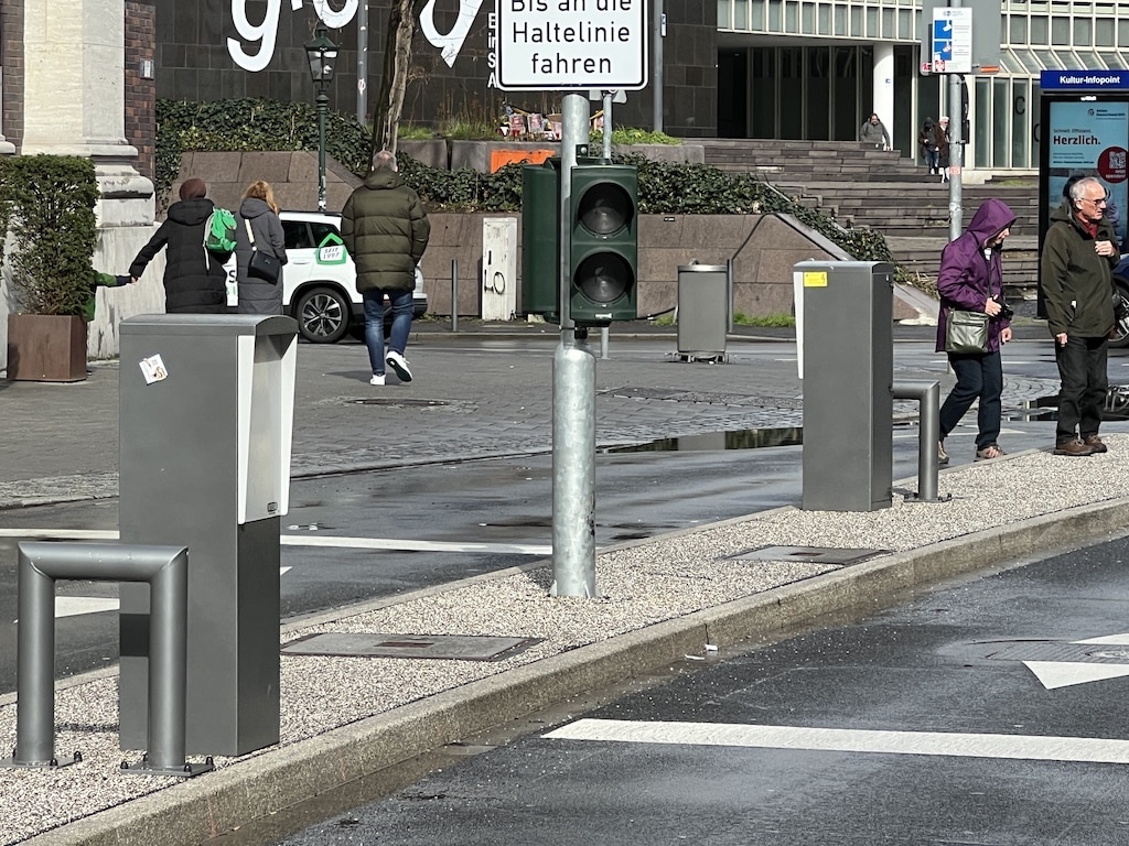 Die Polleranlage an der Mühlenstraße wieder außer Betrieb © Lokalbüro