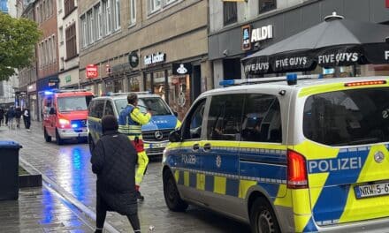 Reizgas-Attacke in Düsseldorfer Altstadt löst Großeinsatz aus