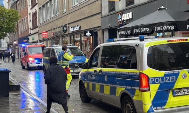 Reizgas-Attacke in Düsseldorfer Altstadt löst Großeinsatz aus