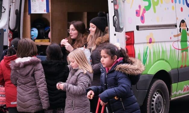 Spielmobil erweitert Freizeitangebot in Düsseldorfer Parks