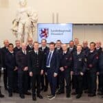 Stadtdirektor Hintzsche ehrt 16 Feuerwehrleute mit Gold und Silber