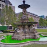 Grüne Brunnen, klare Botschaft: Klimaprotest mitten in Düsseldorf
