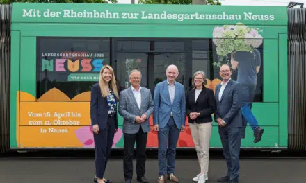 Rheinbahn wirbt mit Blütenbahn für die Landesgartenschau in&nbsp;Neuss