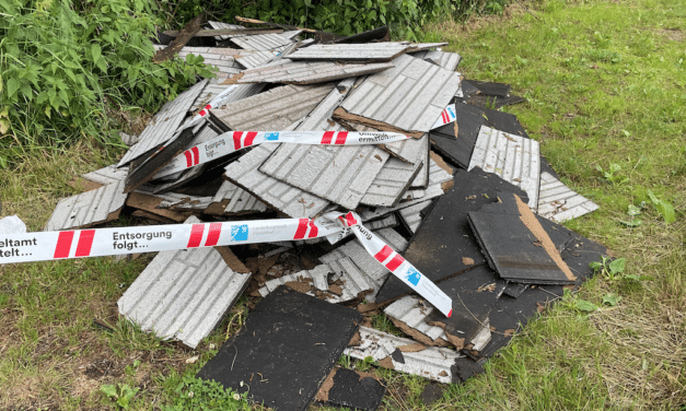 Mülldetektive suchen Zeugen: Sieben Kubikmeter Bauschutt illegal im Naturschutzgebiet entsorgt