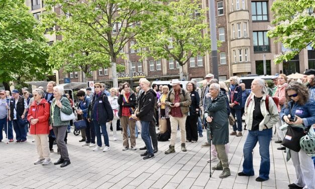 Breiter Protest im Japanviertel: Düsseldorf setzt Zeichen für Vielfalt und Weltoffenheit