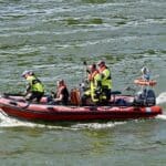 Feuerwehr warnt: Schwimmen im Rhein ist lebensgefährlich