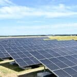 Größte Photovoltaik-Anlage ihrer Art: Düsseldorfer Flughafen setzt auf Solarstrom
