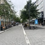 Neue Schilder auf der Schadowstraße – Stadt versucht es erneut