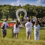 Pferde, Party und Fußball: Mittsommer-Renntag auf der Grafenberger Rennbahn