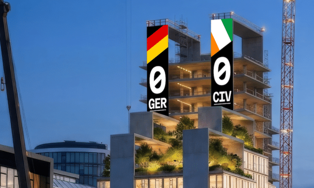 Riesiger WM-Counter leuchtet über dem Medienhafen