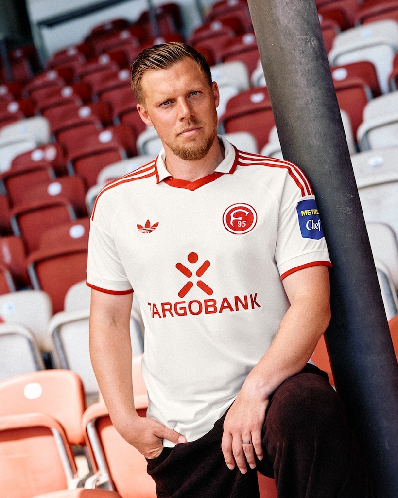 Das Auswärtstrikot © Fortuna Düsseldorf Das Auswärtstrikot © Fortuna Düsseldorf