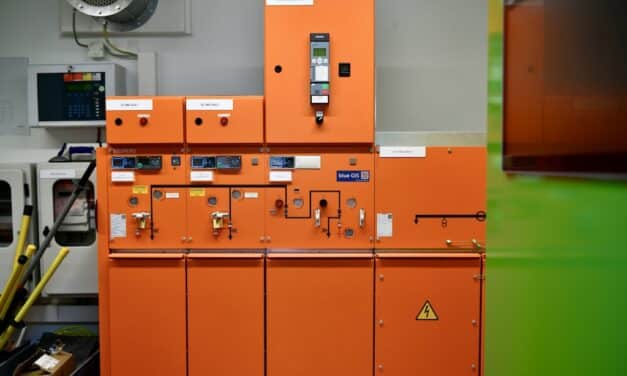 Neue „Strom-Tankstelle” für Düsseldorfs Stadtbahnen: Rheinbahn baut Unterwerk am Reeser Platz