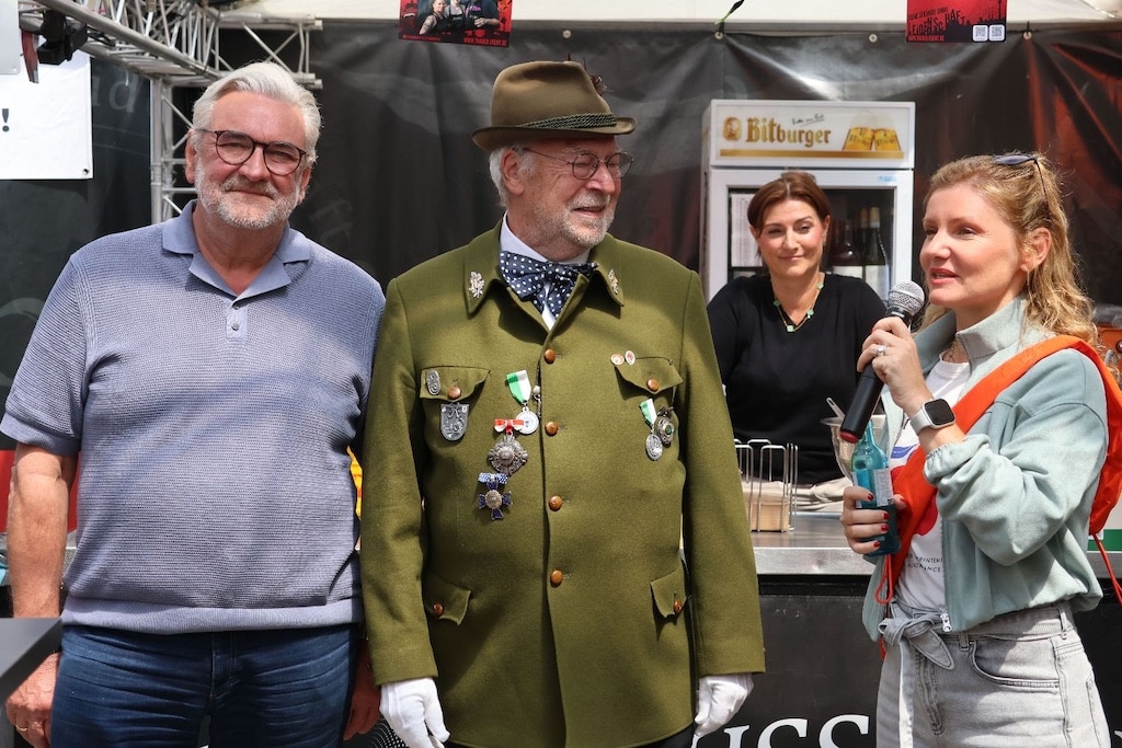 Präsident der Reserve, Dietmar Schwabe-Werner (mittig), Norbert Breuer und Agathe Kosmider (Kinderhilfezentrum)