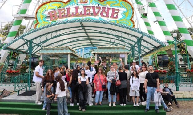 Mit der Rheinfähre zur Kirmes: Reserve schenkt Kindern einen unvergesslichen Tag