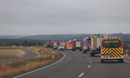 Düsseldorfer Feuerwehrkräfte im Dauereinsatz gegen die Waldbrände bei&nbsp;Düren