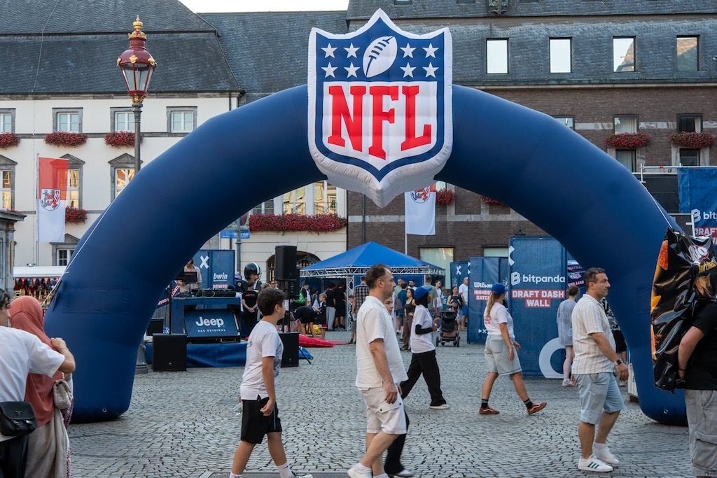 Düsseldorf feiert den Football-Auftakt © LB / Olaf Oidtmann