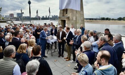 Die Rheinpegeluhr ist wieder in Betrieb