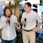 Trommelwirbel für den guten Zweck: OB Stephan Keller legt bei Charity-Party am Schlagzeug los