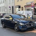 Schwerer Unfall in Pempelfort: Pedelecfahrer schwebt in Lebensgefahr